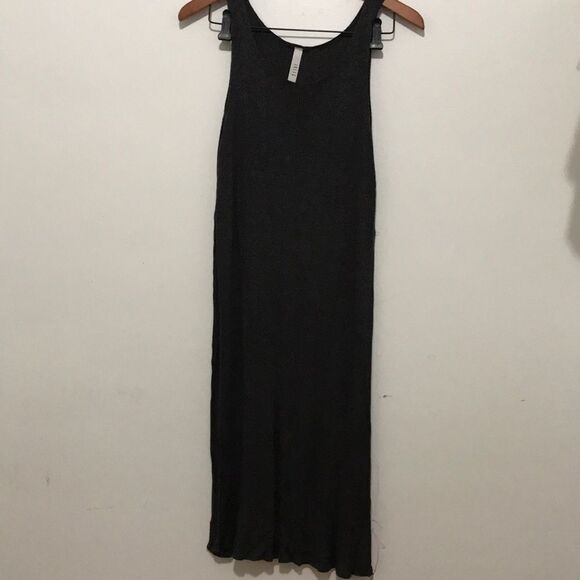 Jolie Los Angeles slit tunic‎ - Picture 1 of 4